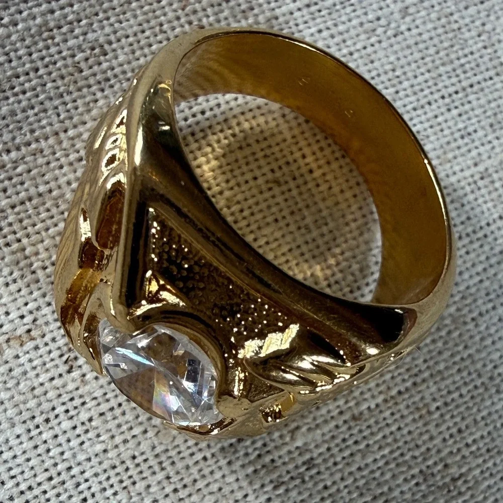 Vintage Seta‎ Mens Gold Tone Eagle Signet Ring Cubic Zirconia Size 8.25 Sopranos